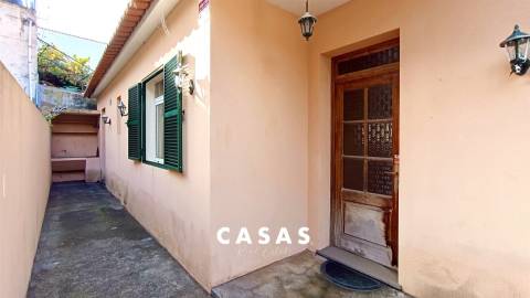 Moradia T4 Venda em Estreito de Câmara de Lobos,Câmara de Lobos