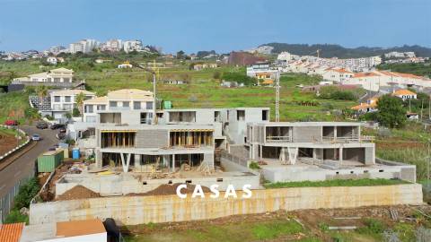 Moradias de Luxo, T4 em Caniço de Baixo, Sta. Cruz - Ilha da Madeira