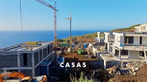 Moradias de Luxo, T4 em Caniço de Baixo, Sta. Cruz - Ilha da Madeira