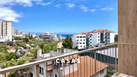 APARTAMENTO T2 NO FUNCHAL, SÃO MARTINHO