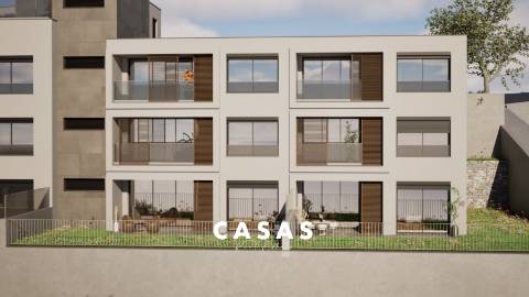 APARTAMENTO T3 com Logradoro de 64m2 + Piscina privada / Estreito de Câmara de Lobos