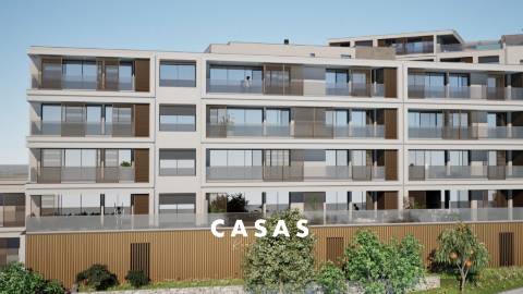 APARTAMENTO T3 com Logradoro de 64m2 + Piscina privada / Estreito de Câmara de Lobos