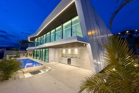 Moradia T4 Venda em Funchal (Santa Maria Maior),Funchal