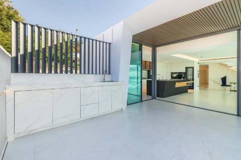 Moradia T4 Venda em Funchal (Santa Maria Maior),Funchal
