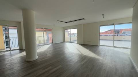 Apartamento T3+1 Venda em Funchal (Sé),Funchal