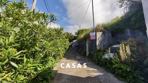 Lote de Terreno urbano com 830 m2 na zona em São Gonçalo
