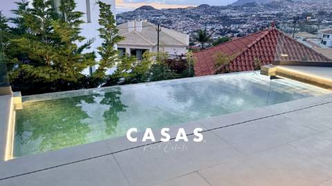 Moradia T2 Arrendamento em Funchal (Santa Maria Maior),Funchal
