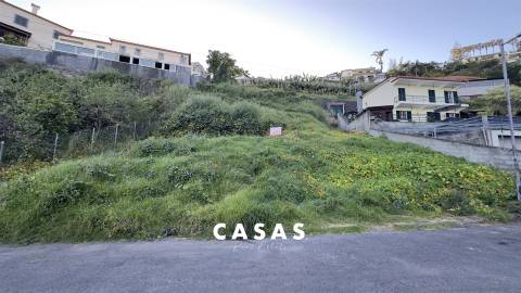 LOTE DE TERRENO ÚRBANO COM 700 m² | FUNCHAL