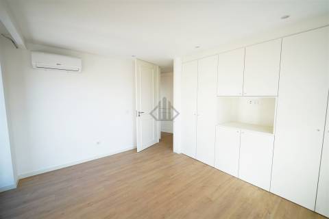 Apartamento T3 DUPLEX Venda em Cedofeita, Santo Ildefonso, Sé, Miragaia, São Nicolau e Vitória,Porto