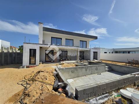 Moradia Isolada T5 Venda em Fernão Ferro,Seixal