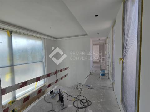 Moradia Isolada T5 com piscina - Azeitão