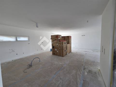 Moradia Isolada T5 com piscina - Azeitão