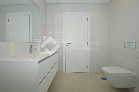 Moradia Geminada T4 - Fernão Ferro