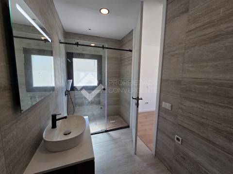 Moradia de Luxo T4 com piscina - Azeitão