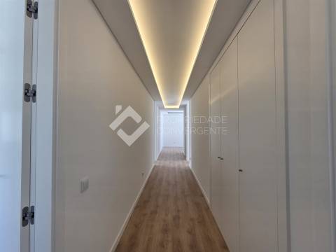 Moradia de Luxo T4 com piscina - Azeitão