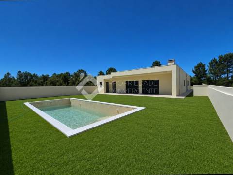 Moradia de Luxo T4 com piscina - Azeitão