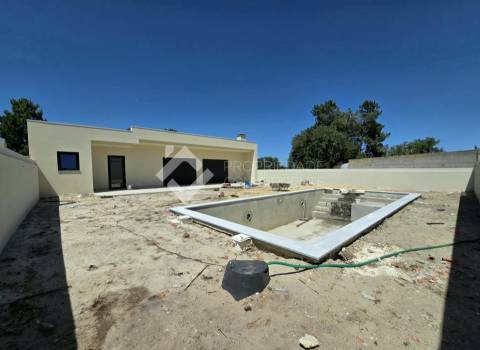 Moradia de Luxo T4 com piscina - Azeitão