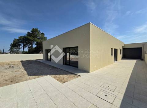 Moradia de Luxo T4 com piscina - Azeitão
