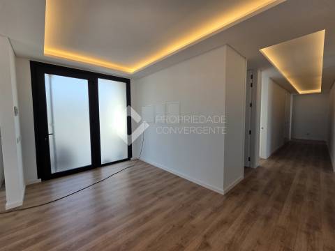 Moradia de Luxo T4 com piscina - Azeitão