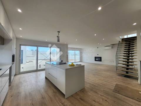 Moradia Isolada T4 com piscina - Azeitão