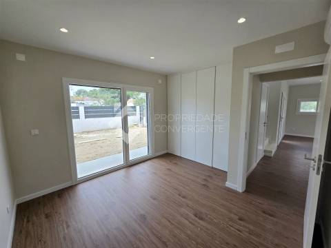 Moradia Isolada T4 com piscina - Azeitão