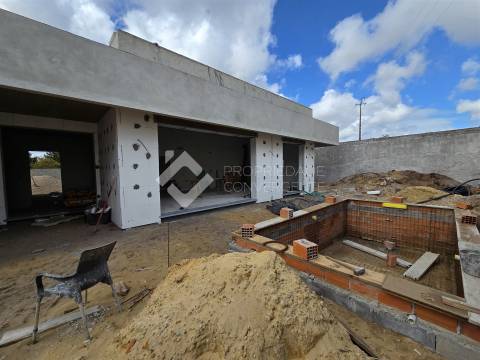 Moradia Isolada T3 com piscina - Azeitão