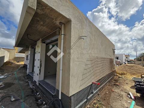 Moradia Isolada T3 com piscina - Azeitão