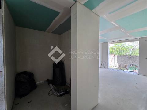 Moradia Isolada T3 com piscina - Azeitão