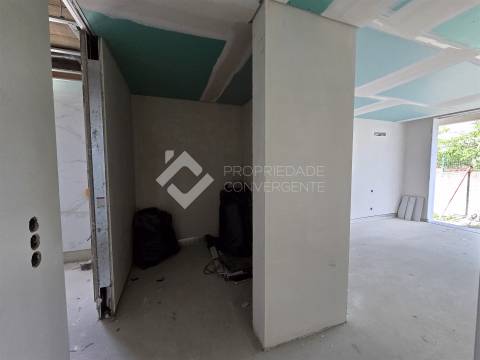 Moradia Isolada T3 com piscina - Azeitão