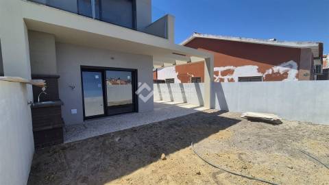 Moradia Geminada T3 - Fernão Ferro