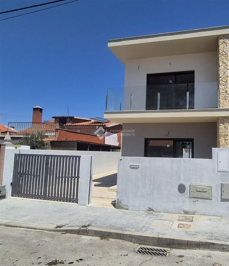 Moradia Geminada T3 - Fernão Ferro