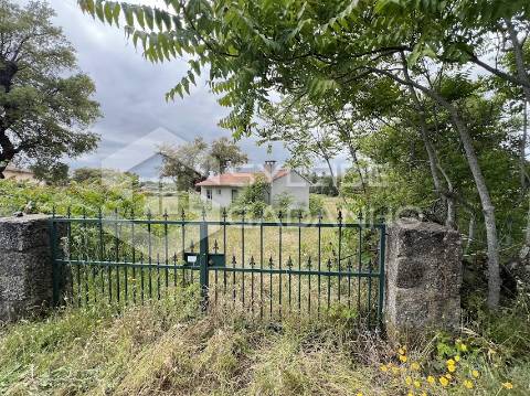 Terreno com casa agrícola para VENDA em São Miguel de Acha