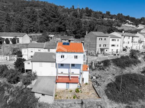 Moradia T4 Venda em Tortosendo,Covilhã