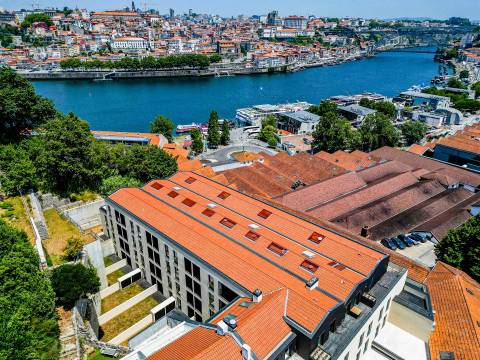 Apartamento T2 com vista para o Rio Douro