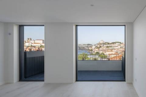 Apartamento T2 com vista para o Rio Douro