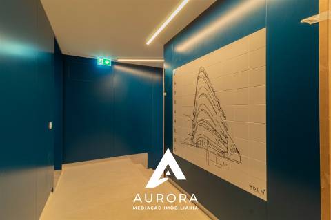 Apartamento T3 Poente 117m2 de área útil Garagem Box