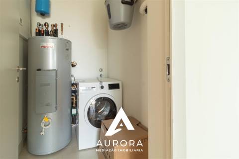 Apartamento T3 Poente 117m2 de área útil Garagem Box