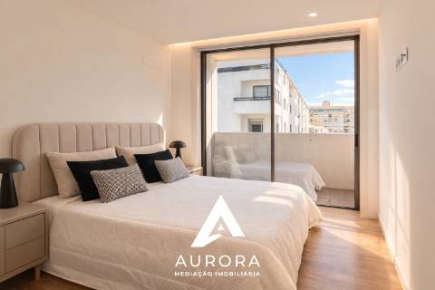 Apartamento T2 a 100 metros da praia Garagem Box