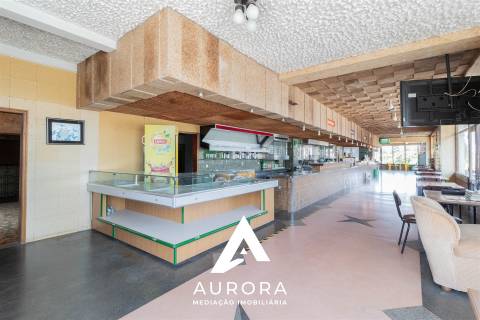 Restaurante Equipado + Moradia + Terreno 2.000m² | 1.680m² de Construção