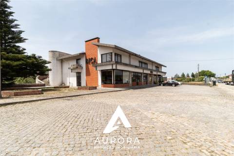 TRESPASSE Restaurante Equipado + Moradia + Terreno 2.000m² | 1.680m² de Construção