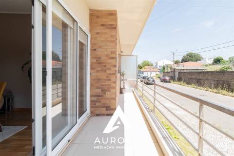 T2 com Varanda, Garagem e Arrumos