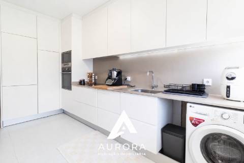 T2 com Varanda, Garagem e Arrumos