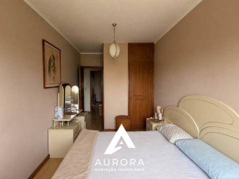 Apartamento T2 com excelente potencial de valorização