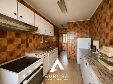 Apartamento T2 com excelente potencial de valorização