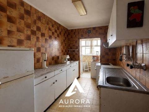 Apartamento T2 com excelente potencial de valorização