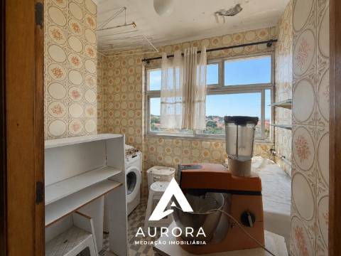 Apartamento T2 com excelente potencial de valorização