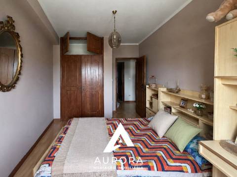 Apartamento T2 com excelente potencial de valorização