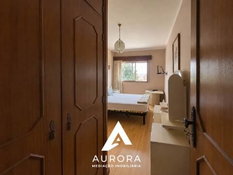 Apartamento T2 com excelente potencial de valorização