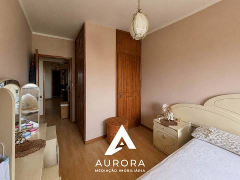 Apartamento T2 com excelente potencial de valorização