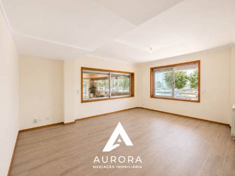 Apartamento T1 | 1.ª Linha de Praia | São Félix da Marinha